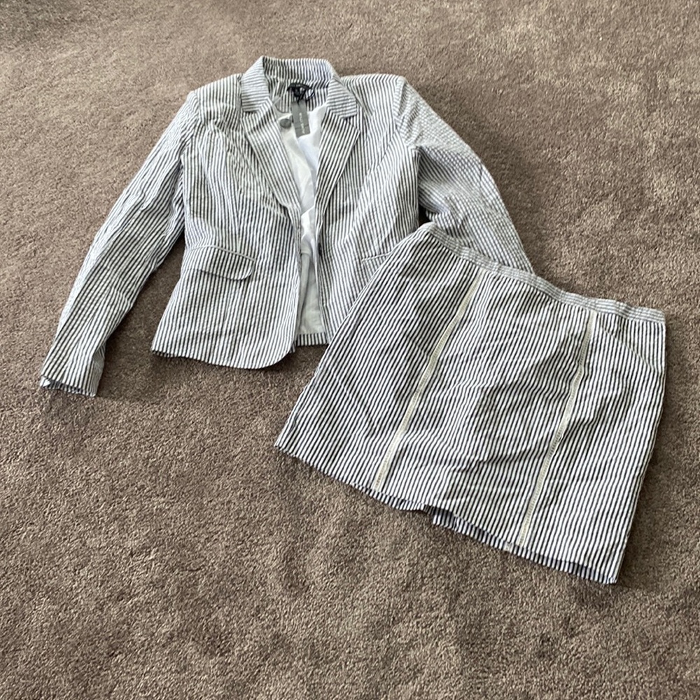 Willi Smith Striped Blazer & Skirt Set SIZE 12
